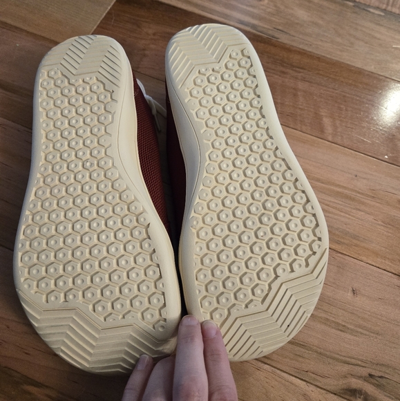 Whitin Burgundy Sneakers Size 39 - Picture 4 of 7